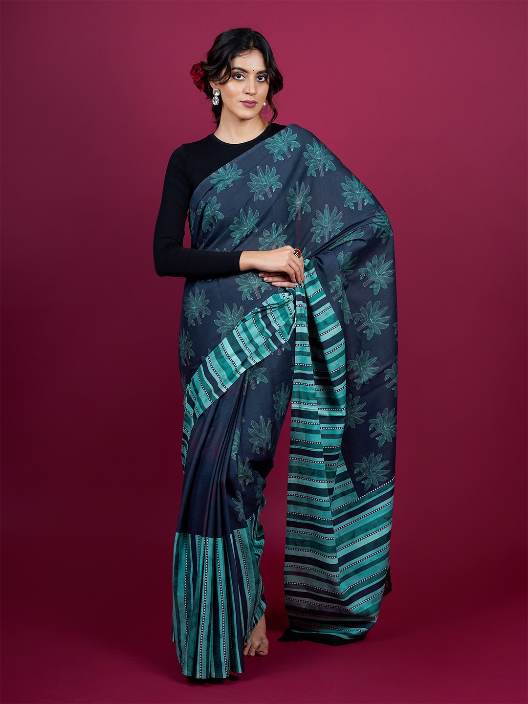 

BUTA BUTI Floral Printed Pure Cotton Saree, Navy blue