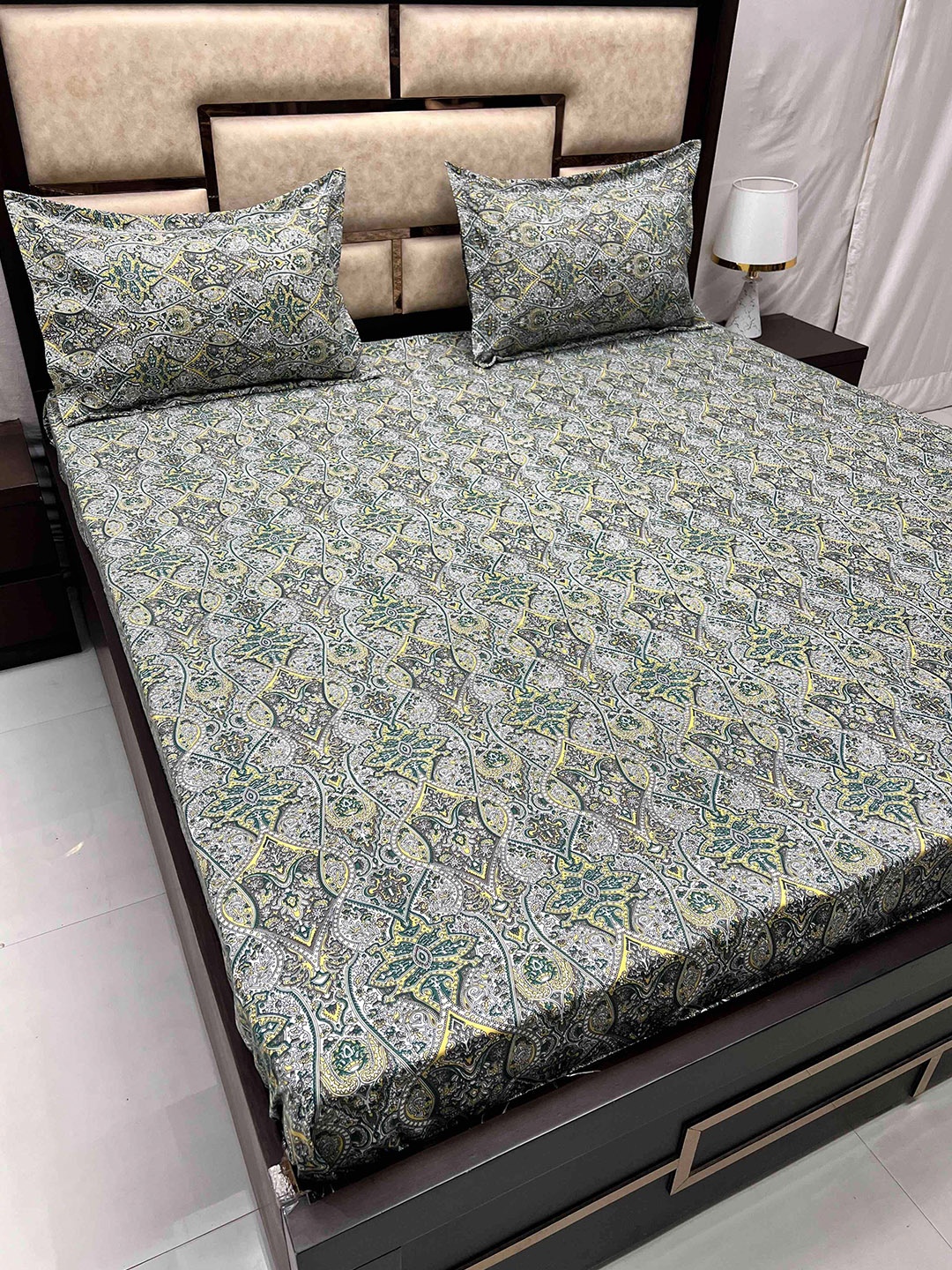 

Pure Decor Green & White Ethnic Motifs 250 TC Cotton Queen Bedsheet with 2 Pillow Covers