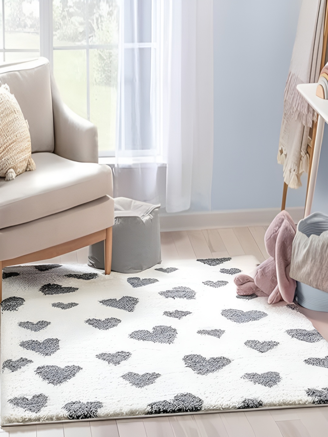

Shopgallery White & Grey Geometric Anti-Skid Carpet