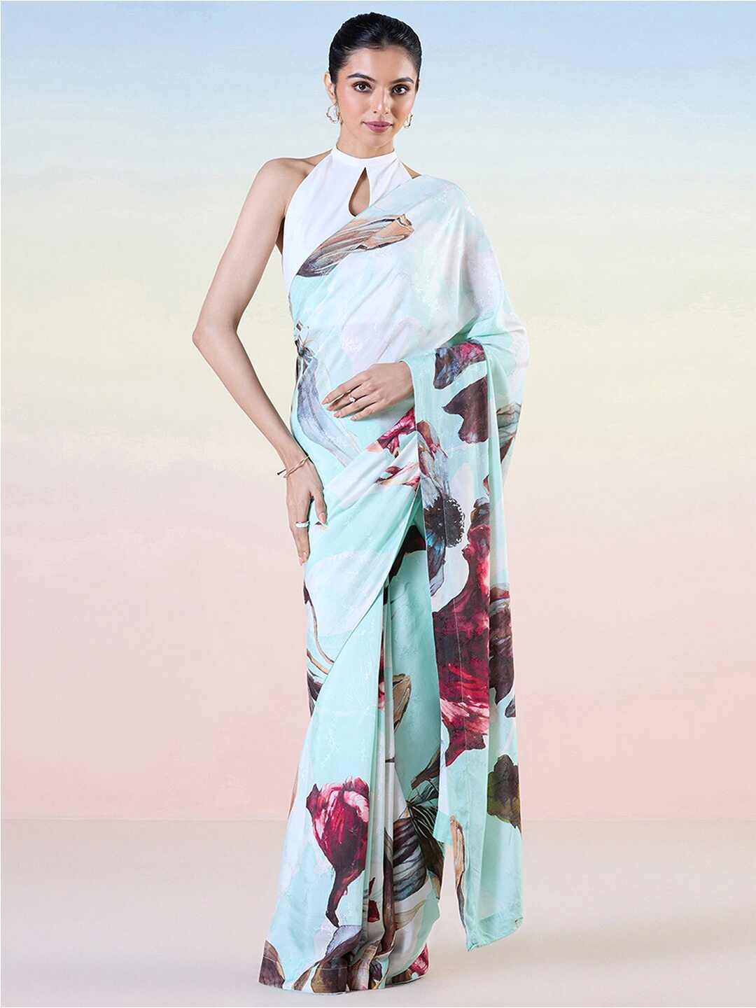 

navyasa by liva Floral Printed Saree, Blue