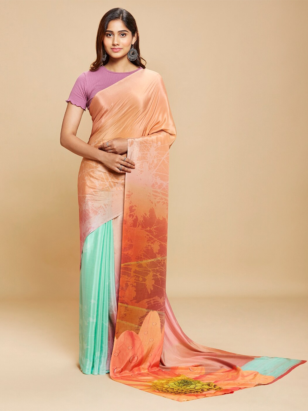 

navyasa by liva Abstract Printed Liva Saree, Pink