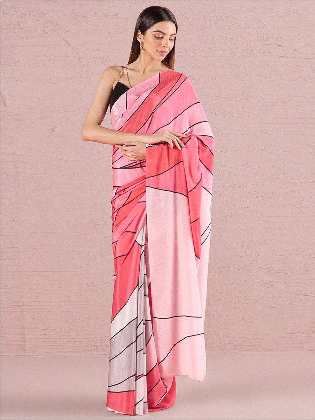 

navyasa by liva Abstract Printed Liva Saree, Pink