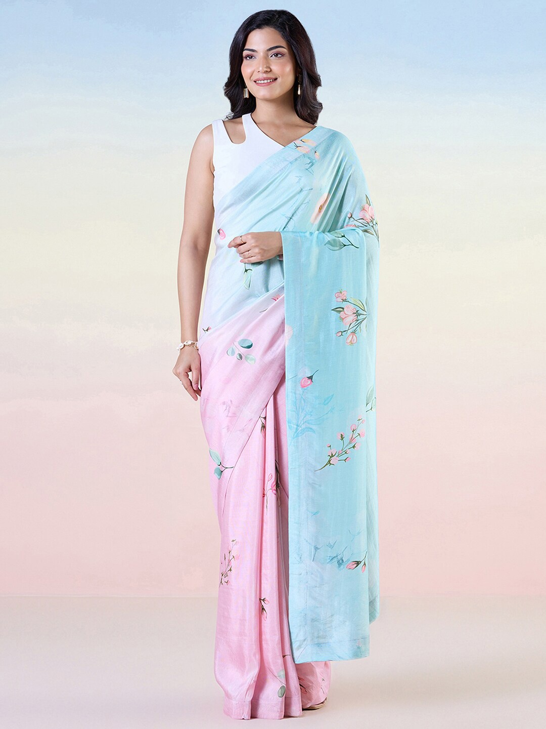 

navyasa by liva Floral Printed Saree, Pink