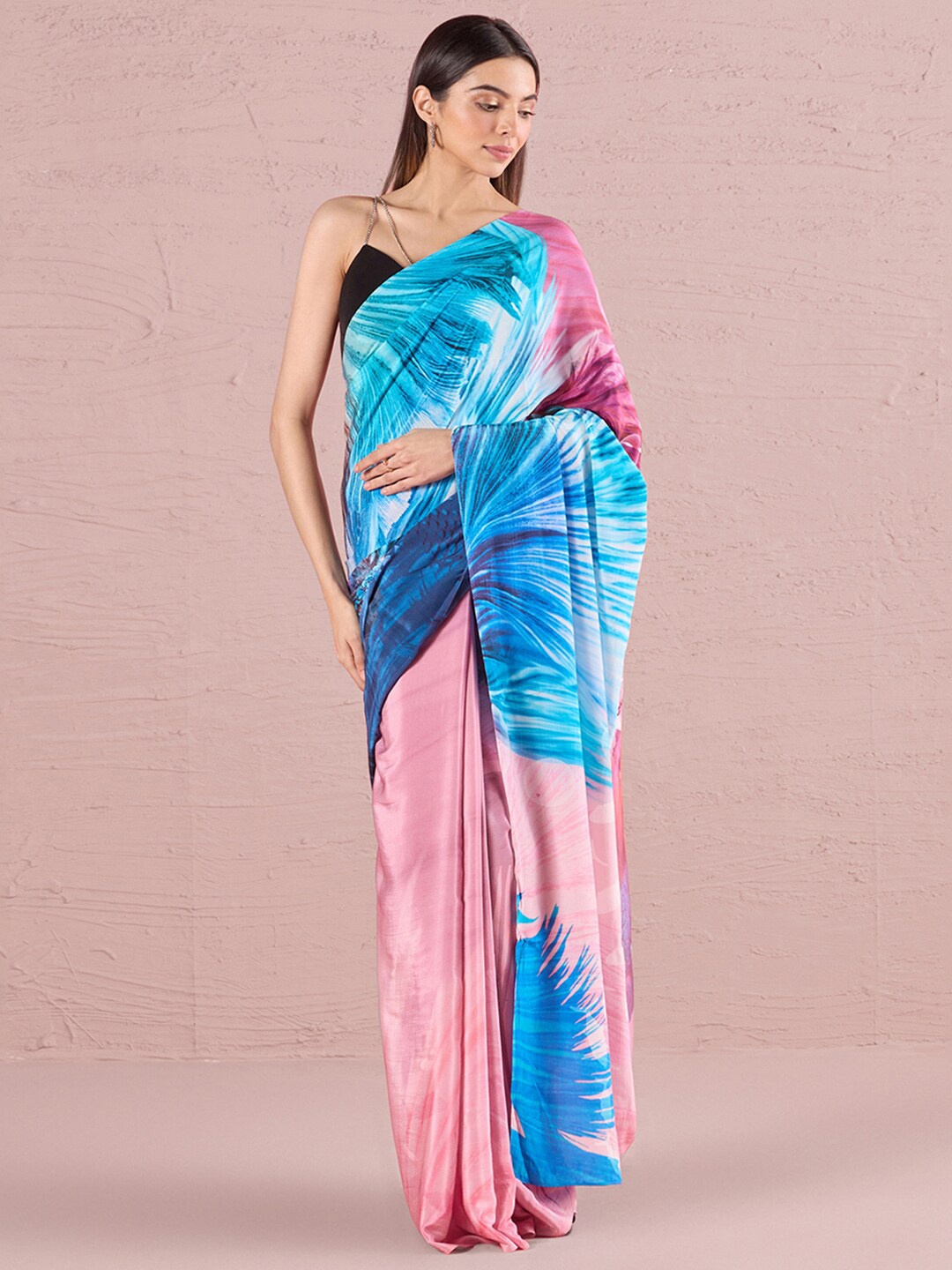 

navyasa by liva Geometric Printed Saree, Peach