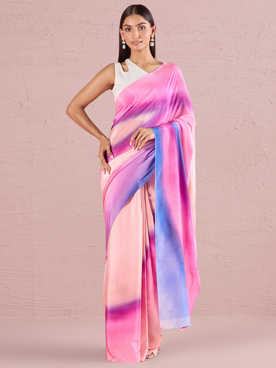 

navyasa by liva Abstract Printed Liva Saree, Pink