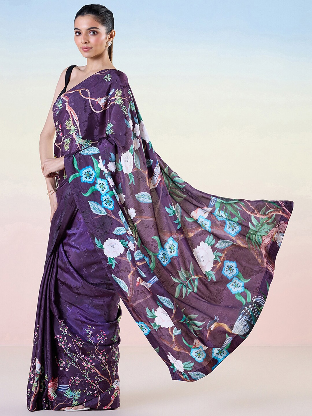 

navyasa by liva Floral Printed Liva Saree, Purple