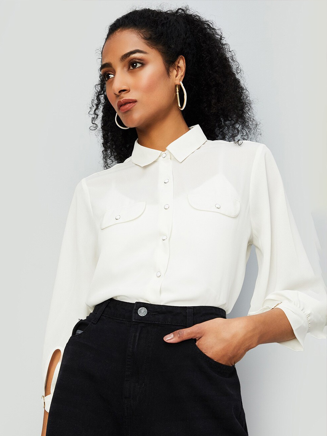 

max Spread Collar Casual Shirt, White