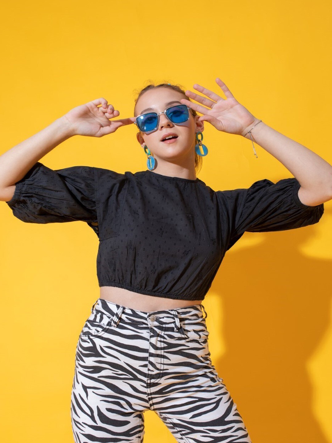 

Stylecast X Hersheinbox Black Textured Puff Sleeve Cotton Blouson Crop Top
