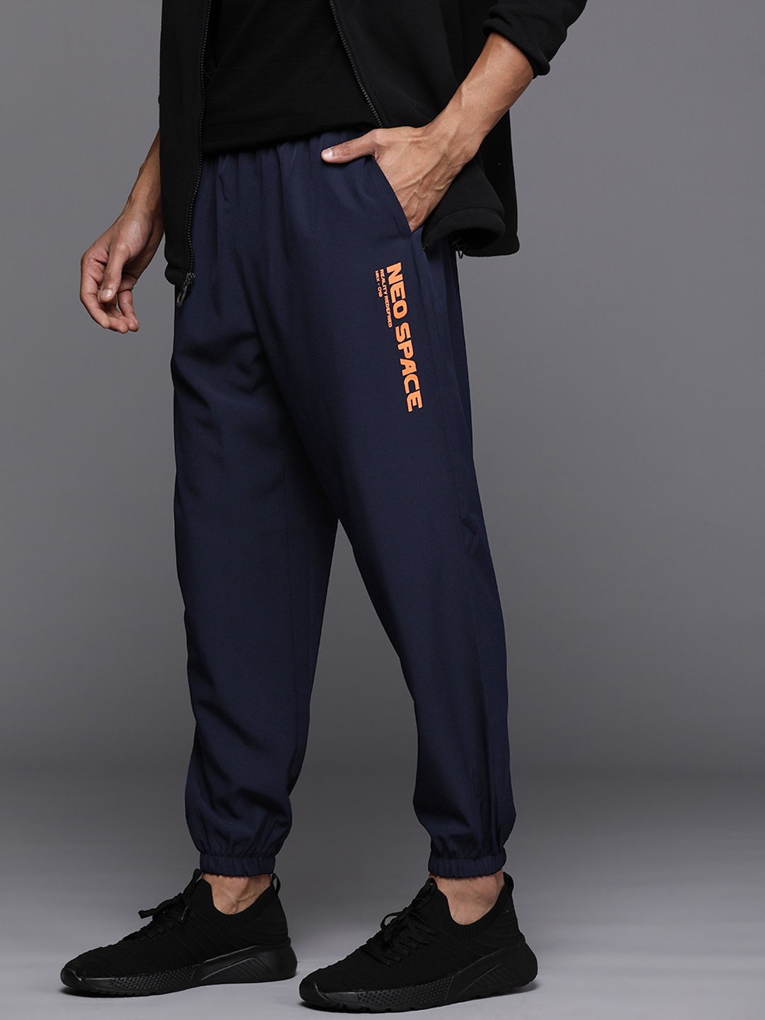 

HRX by Hrithik Roshan Men Solid Relaxed Fit Joggers, Navy blue