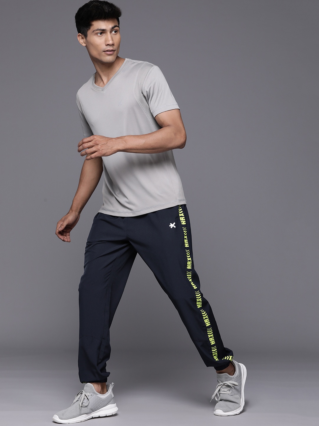 

HRX by Hrithik Roshan Men Rapid-Dry Training Joggers, Navy blue