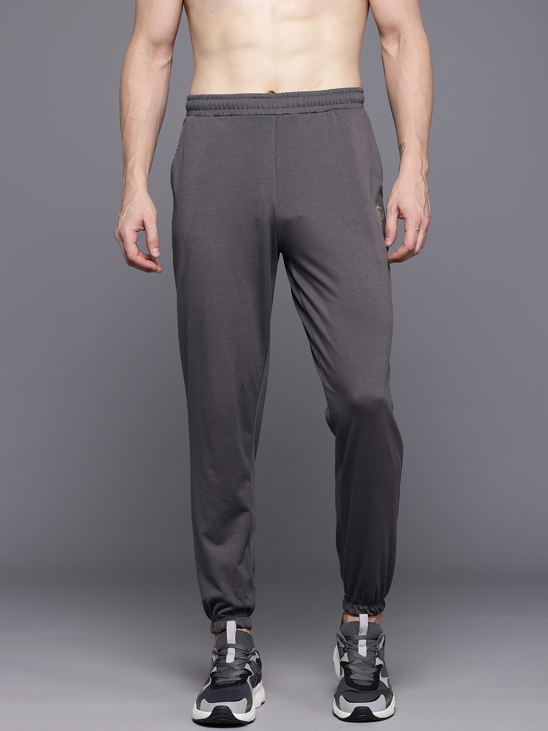 

HRX by Hrithik Roshan Men Rapid-Dry Training Joggers, Charcoal