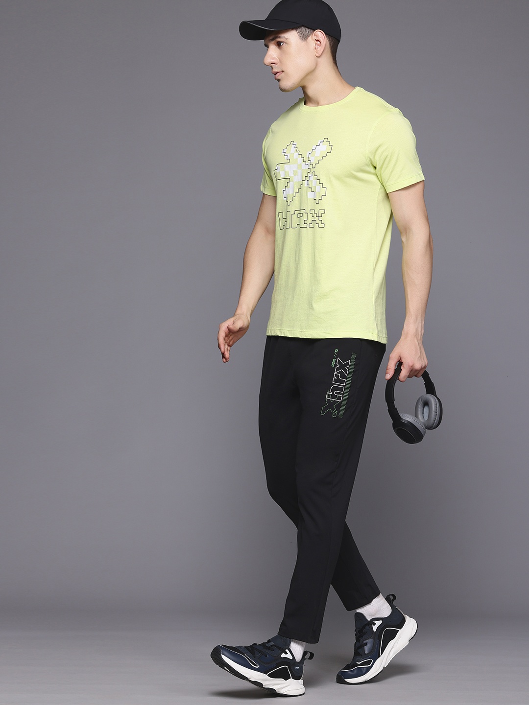 

HRX by Hrithik Roshan Men Lifestyle Track Pants, Black
