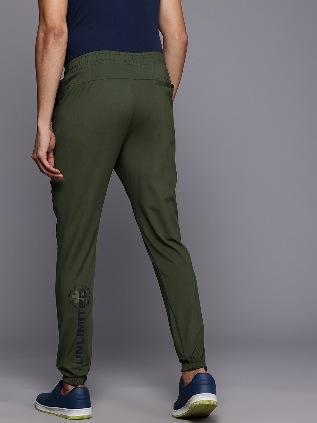 

HRX by Hrithik Roshan Men Lifestyle Jogger Style Trackpants, Green