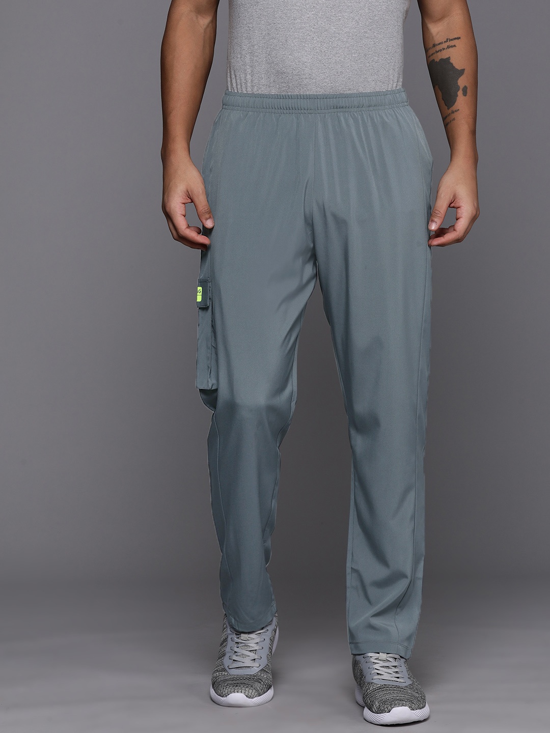 

HRX by Hrithik Roshan Men Regular Fit Rapid Dry Track Pants, Grey