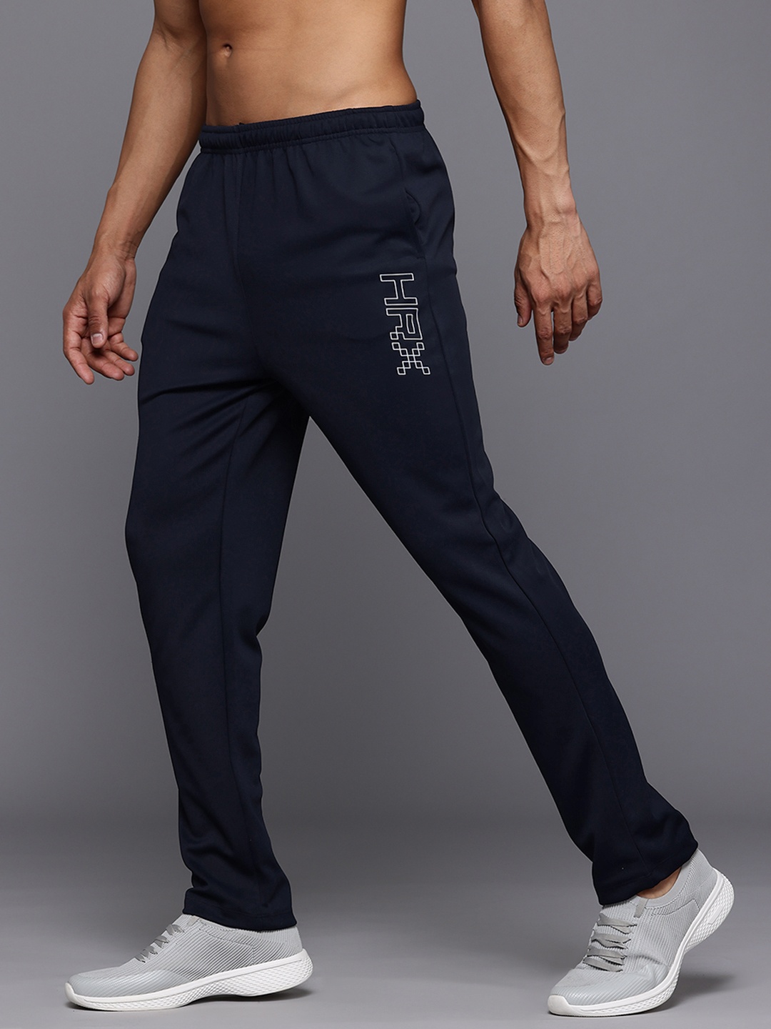 

HRX by Hrithik Roshan Men Branded Typography Trainning Trackpants, Navy blue