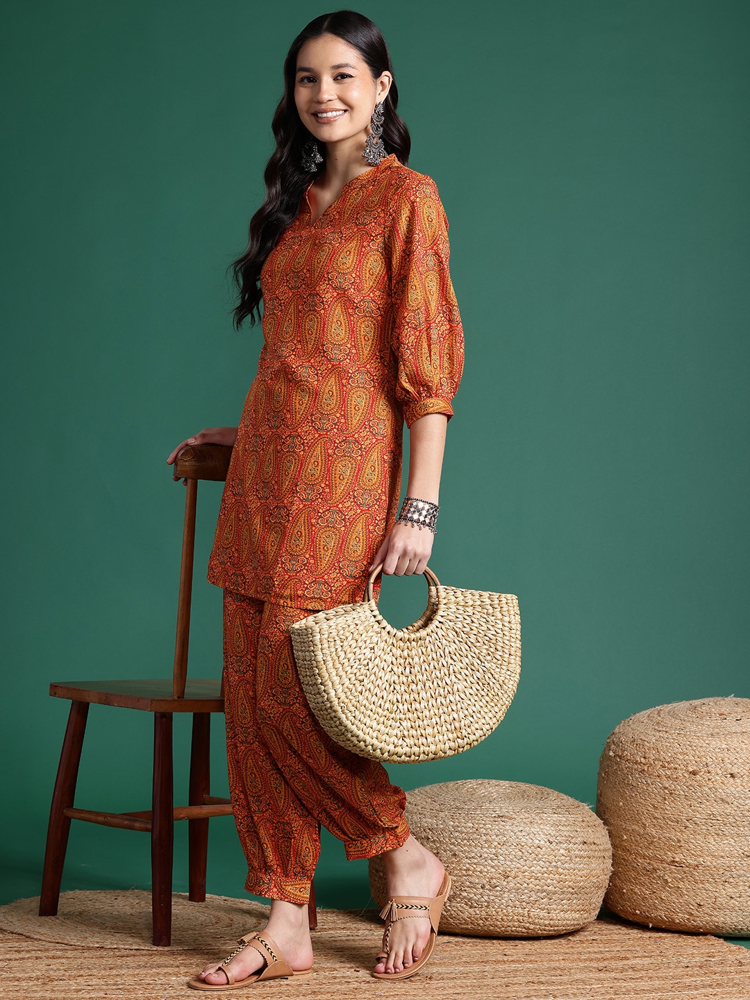 

Sangria Paisley Printed Regular Kurti with Salwar, Orange