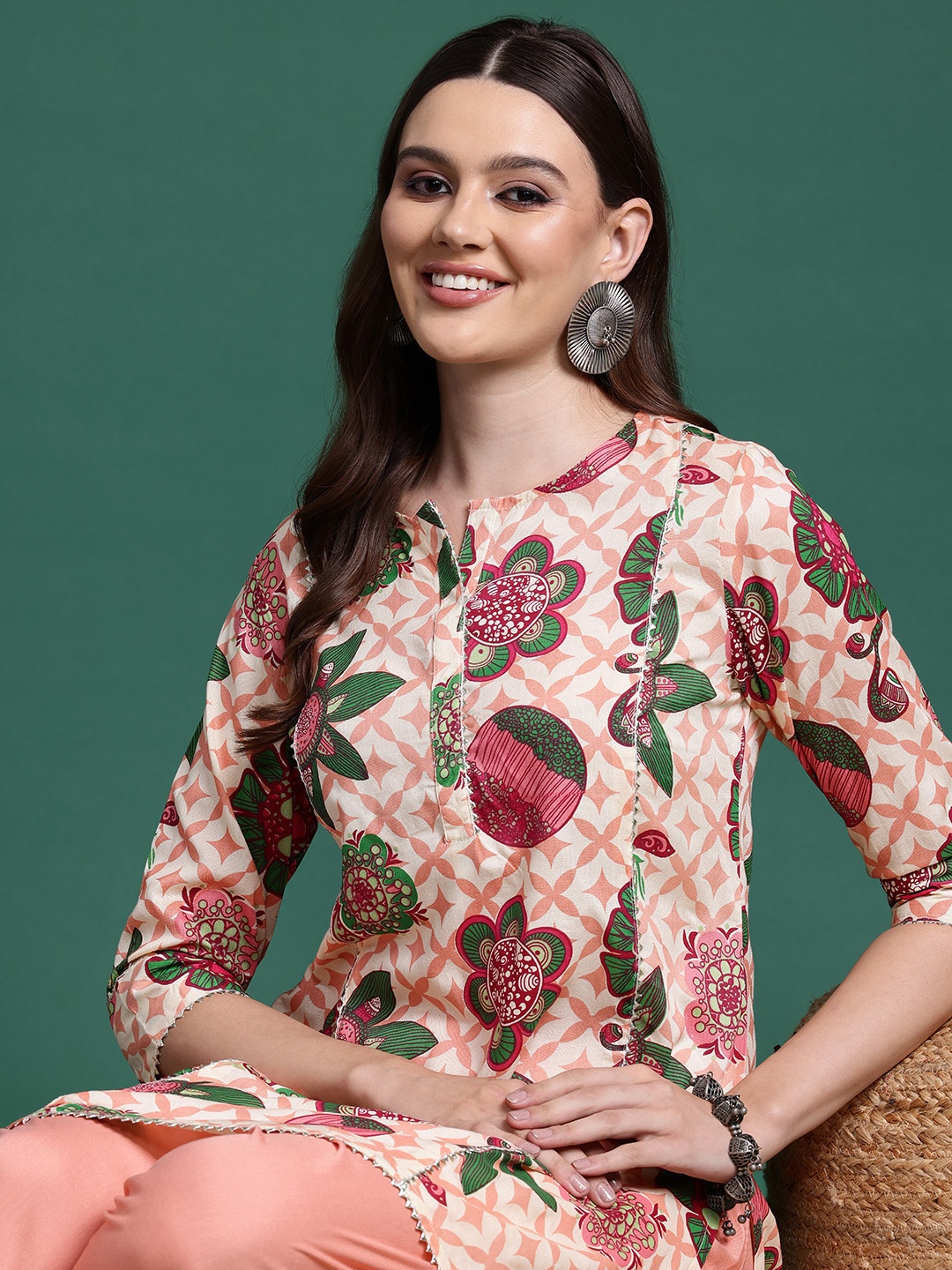 

Sangria Floral Printed Kurta Set, Peach