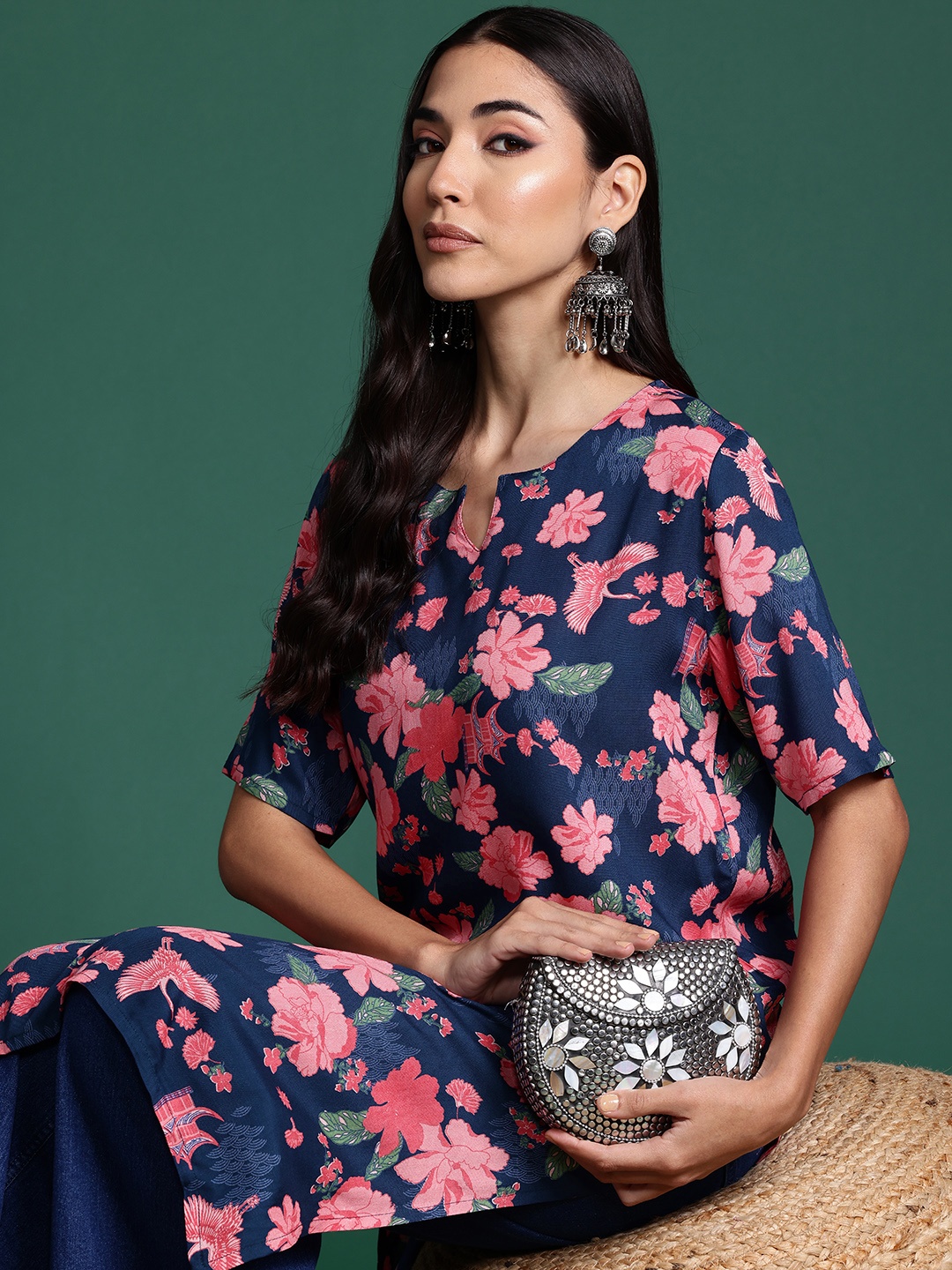 

Sangria Floral Printed Straight Kurta, Navy blue