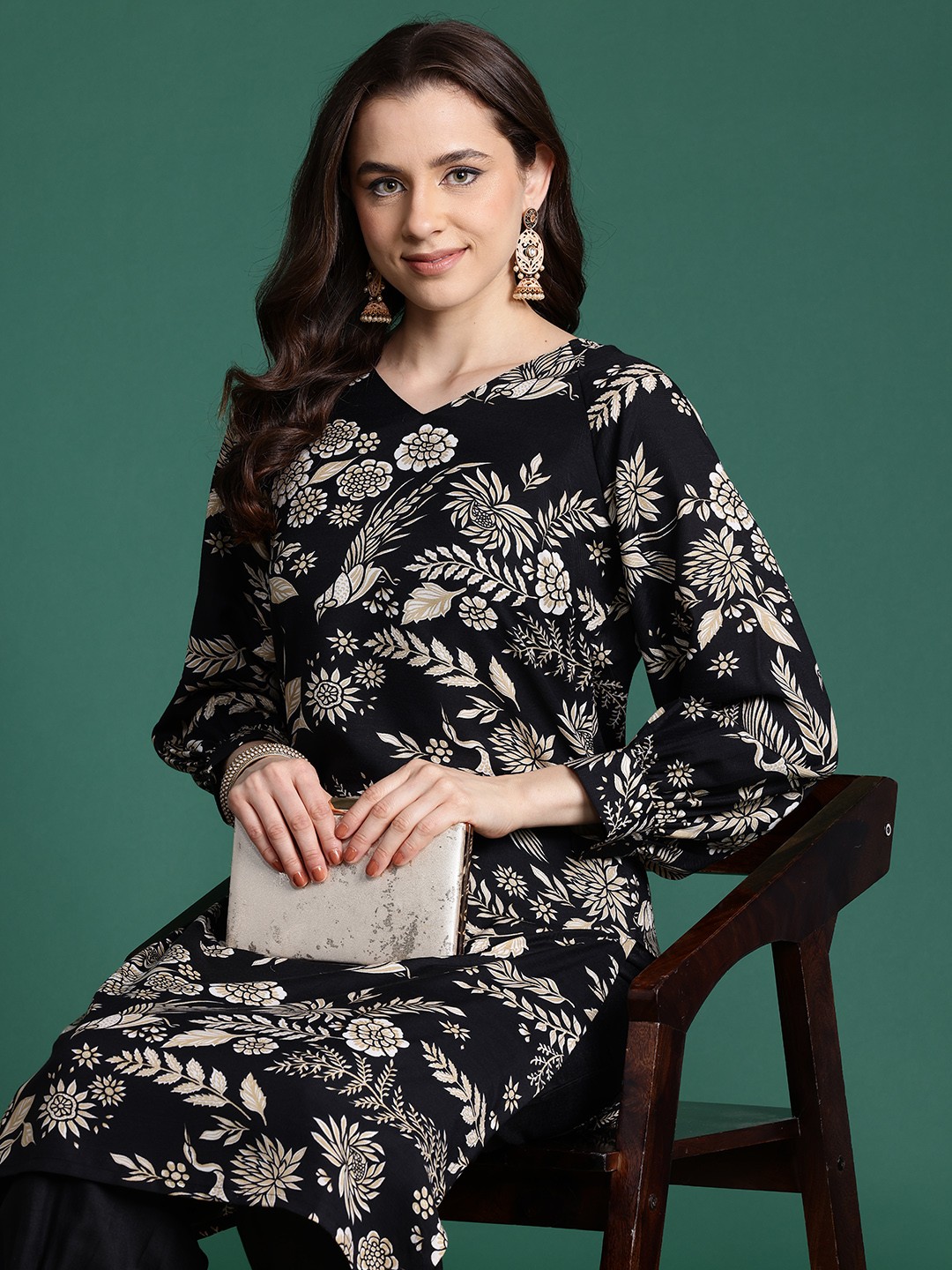 

Sangria Floral Printed Kurta Set, Black