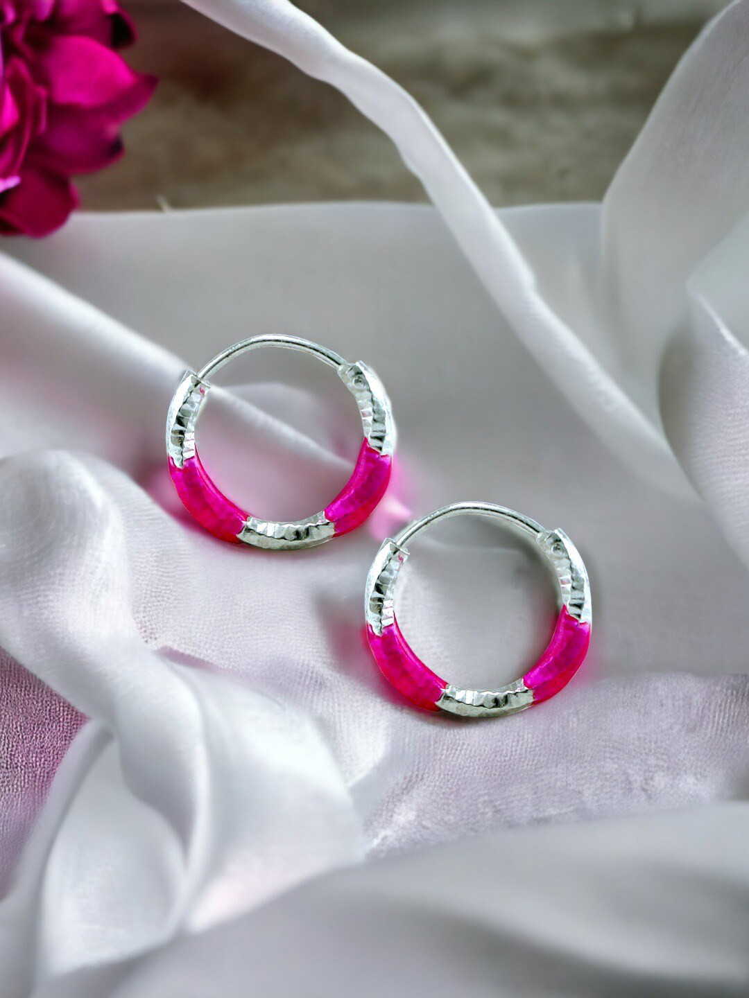 

Taraash 925 Sterling Silver Contemporary Hoop Earrings