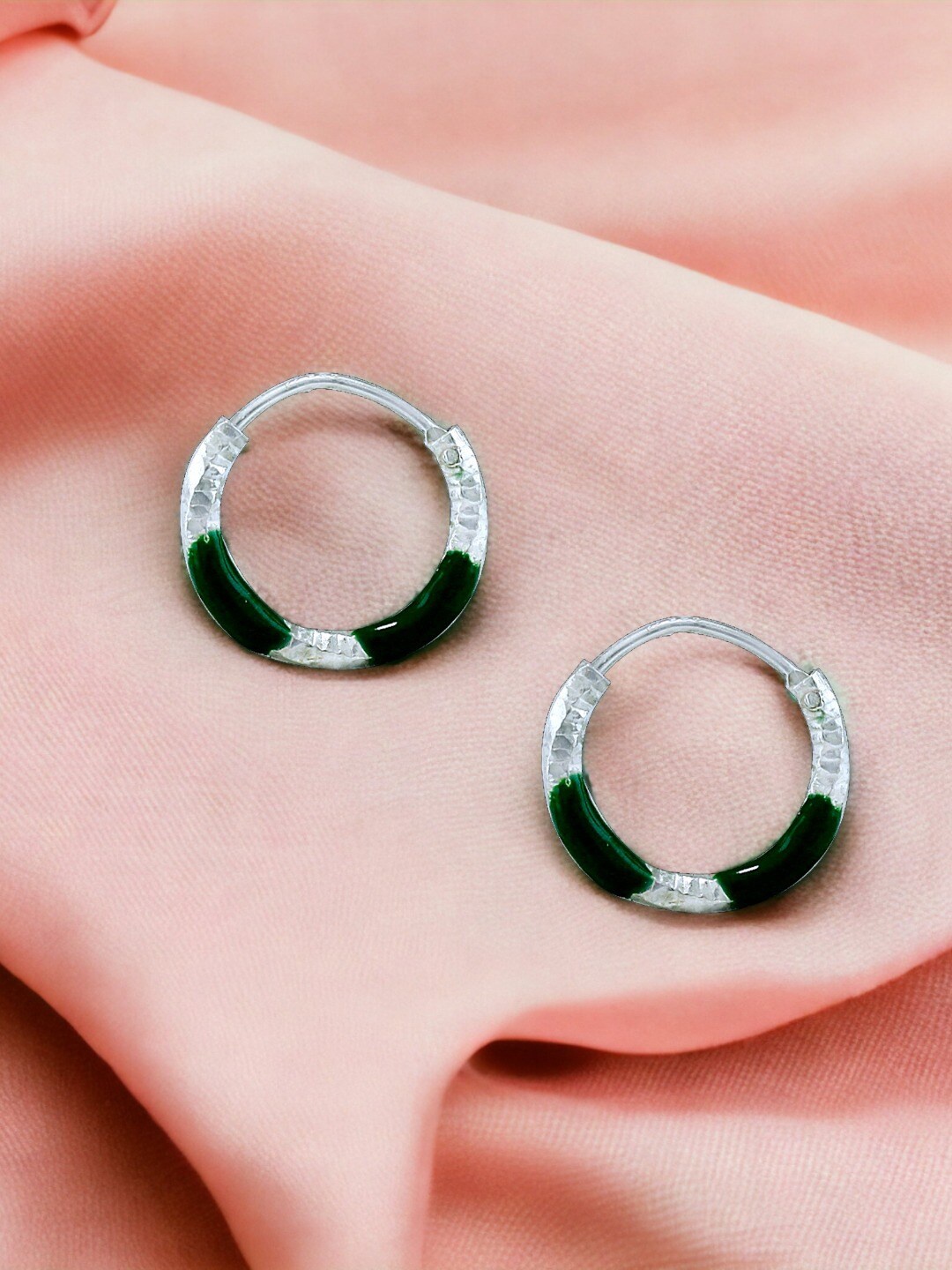 

Taraash 925 Sterling Silver Contemporary Hoop Earrings