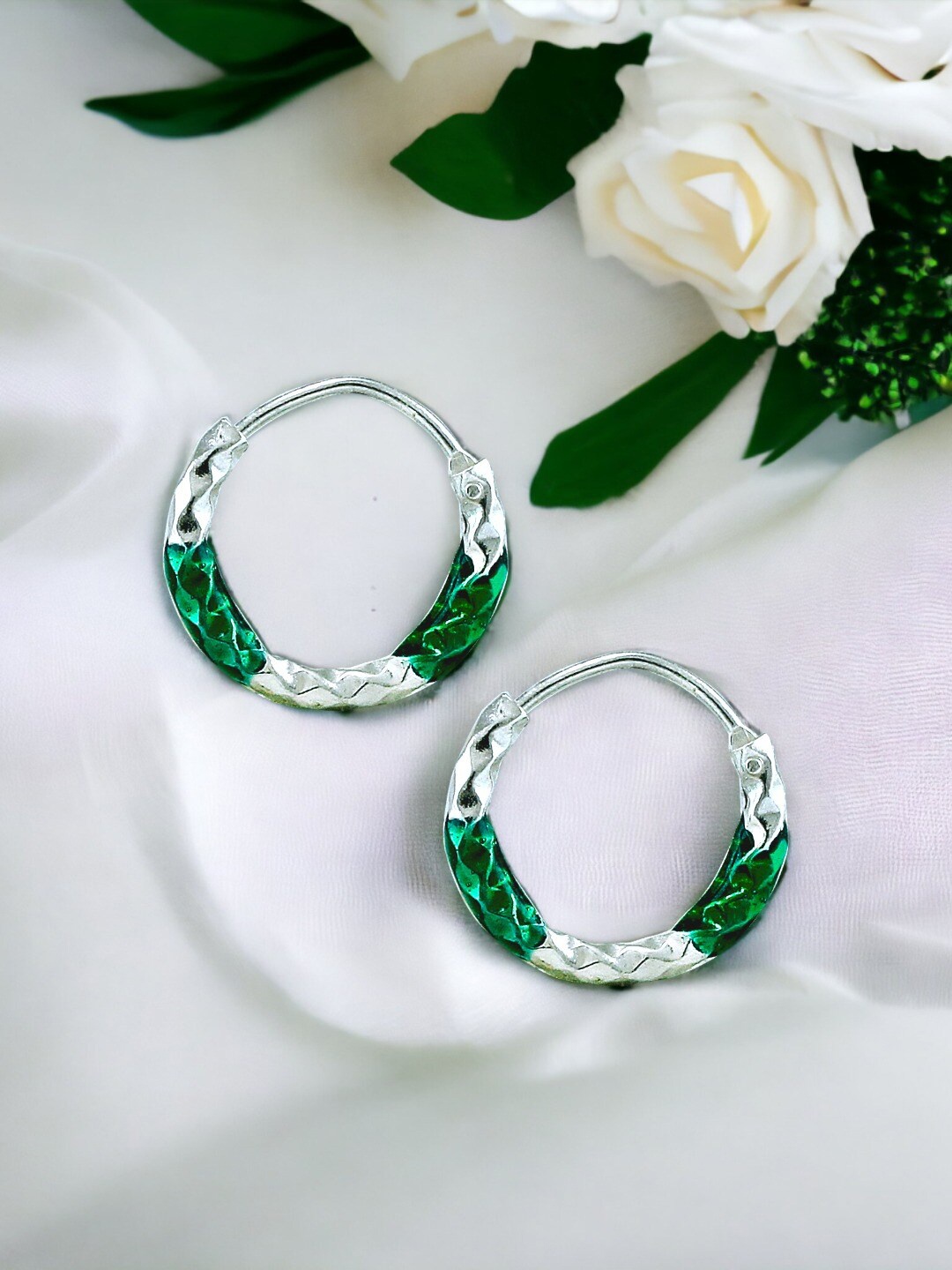 

Taraash 925 Sterling Silver Contemporary Hoop Earrings