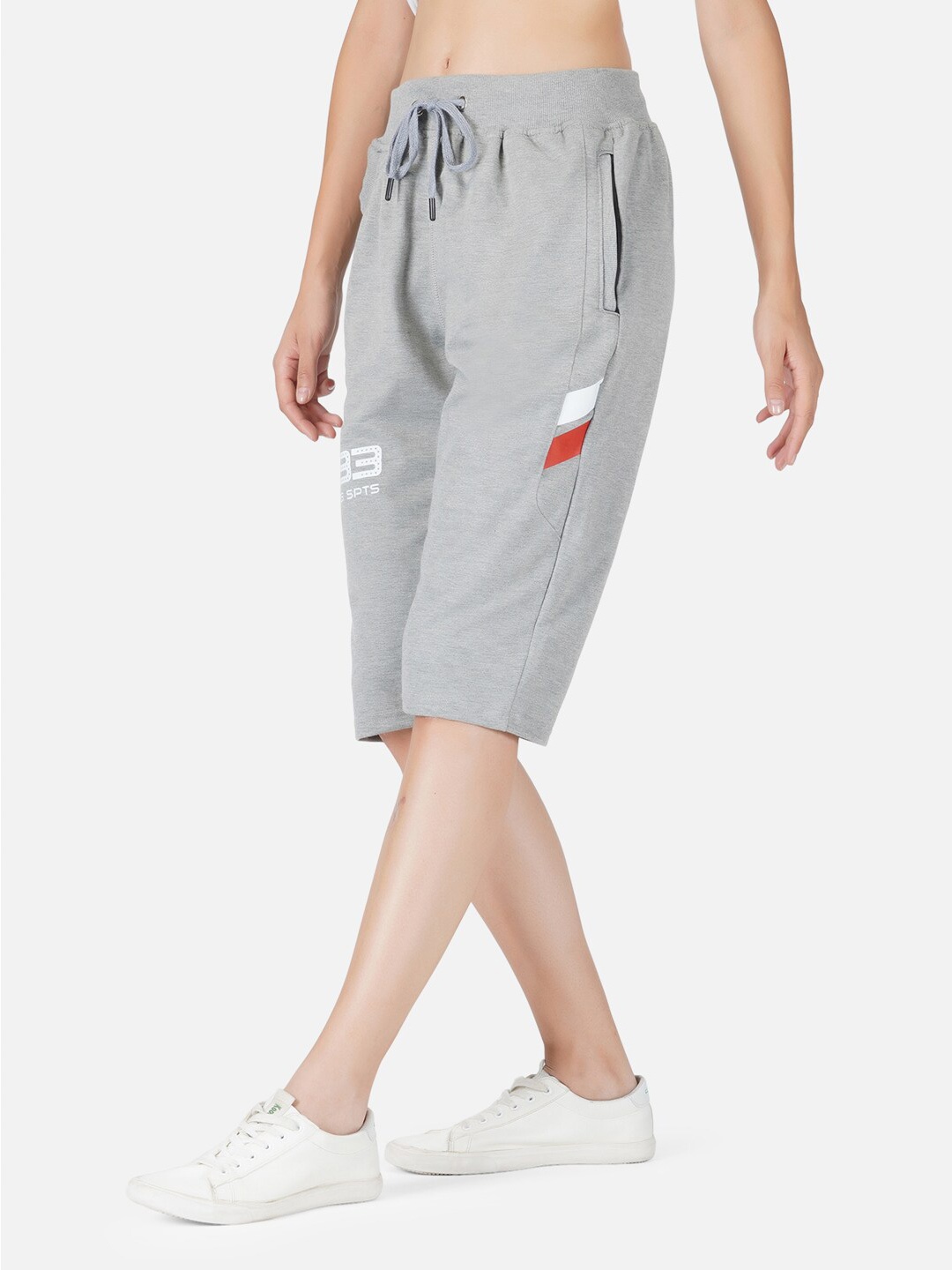 

UZARUS Women Mid Rise Cotton Capris, Grey