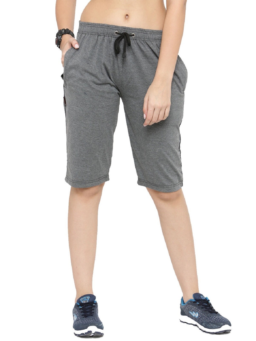

UZARUS Women Mid Rise Cotton Capris, Grey melange