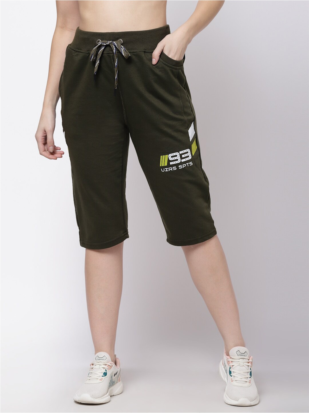

UZARUS Women Mid-Rise Cotton Capris, Green