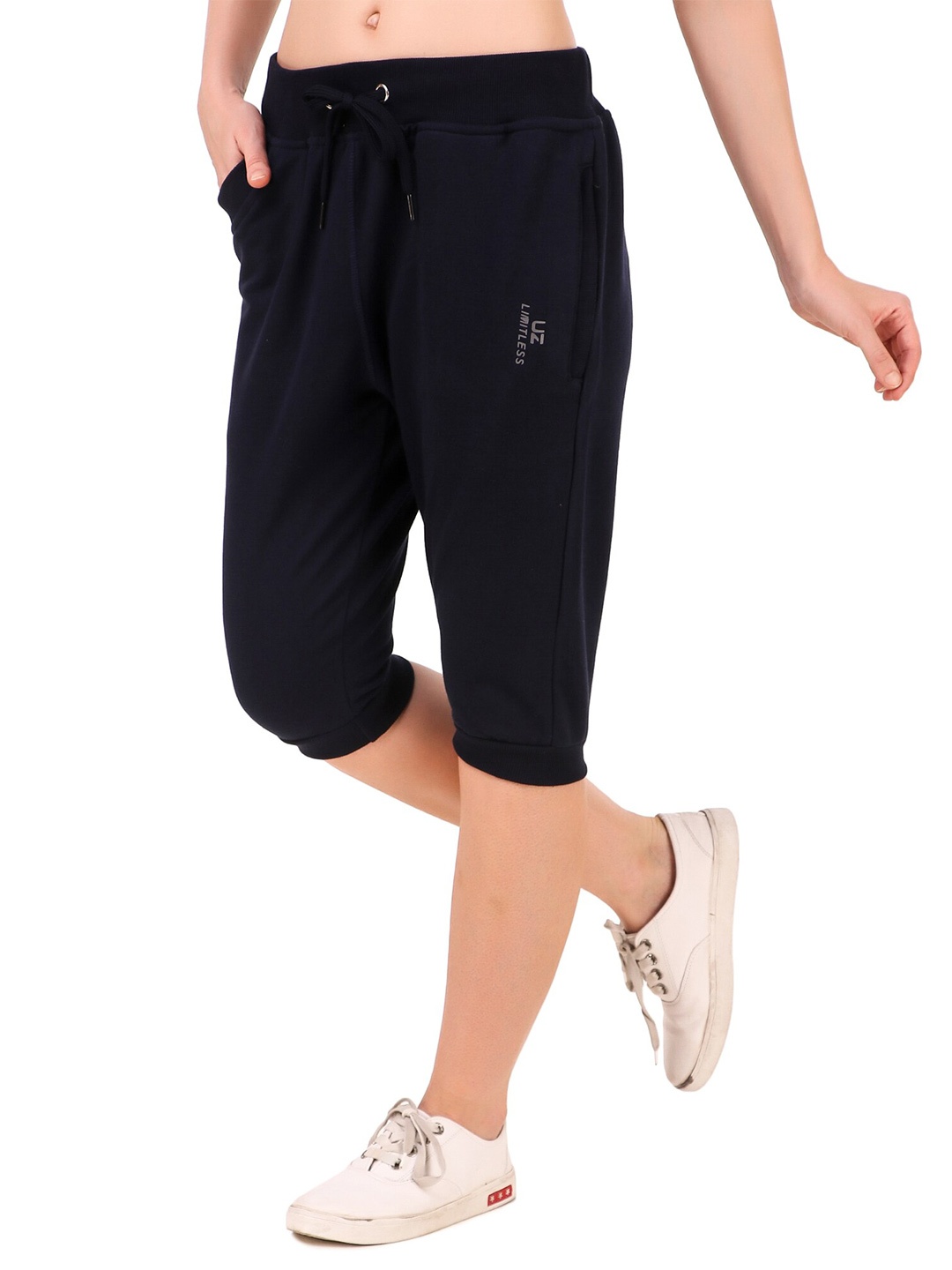 

UZARUS Mid-Rise Cotton Capris, Navy blue