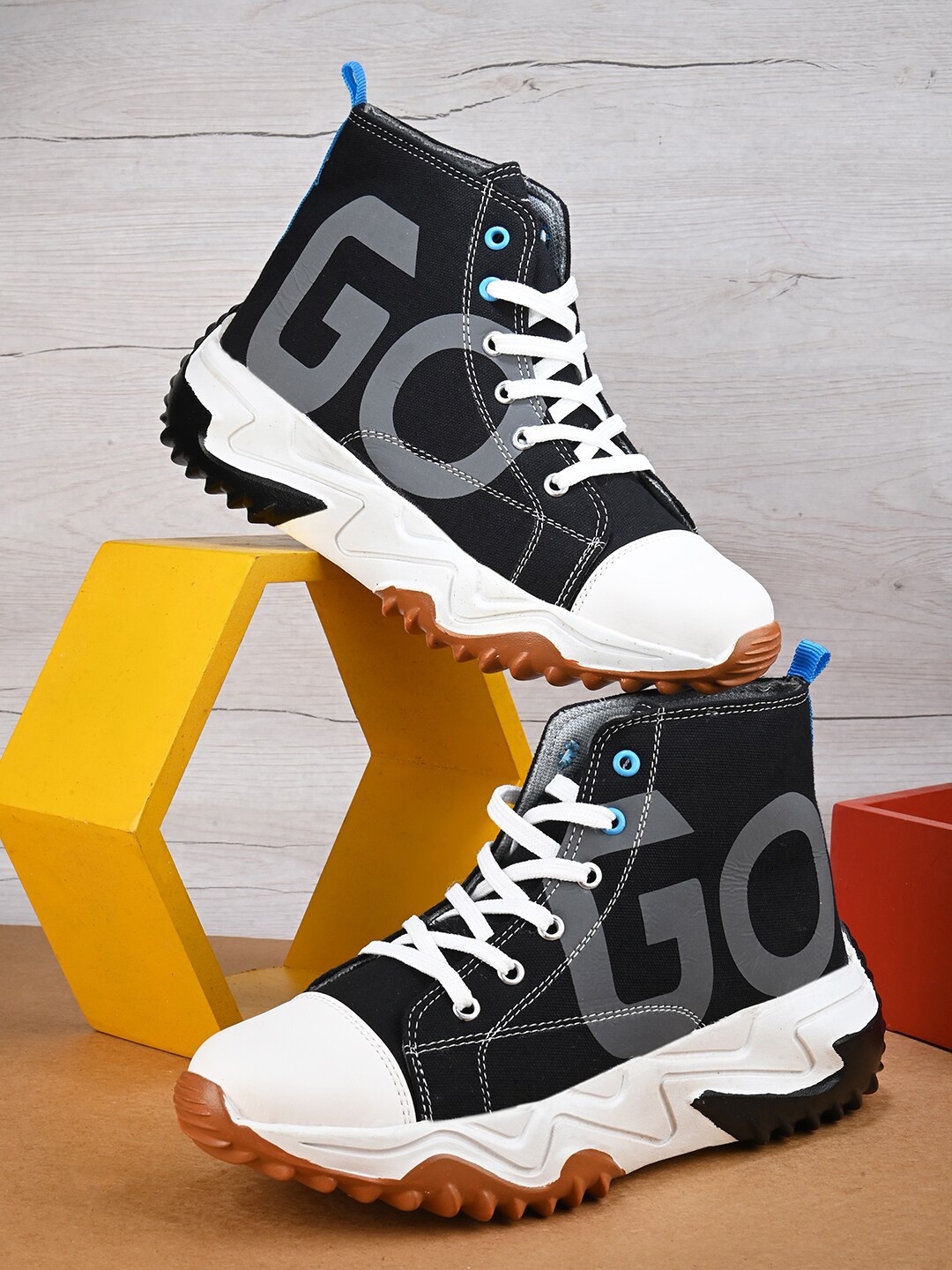 

ASTEROID Men Printed High-Top Contrast Sole Lightweight Lace Up Sneakers, Blue