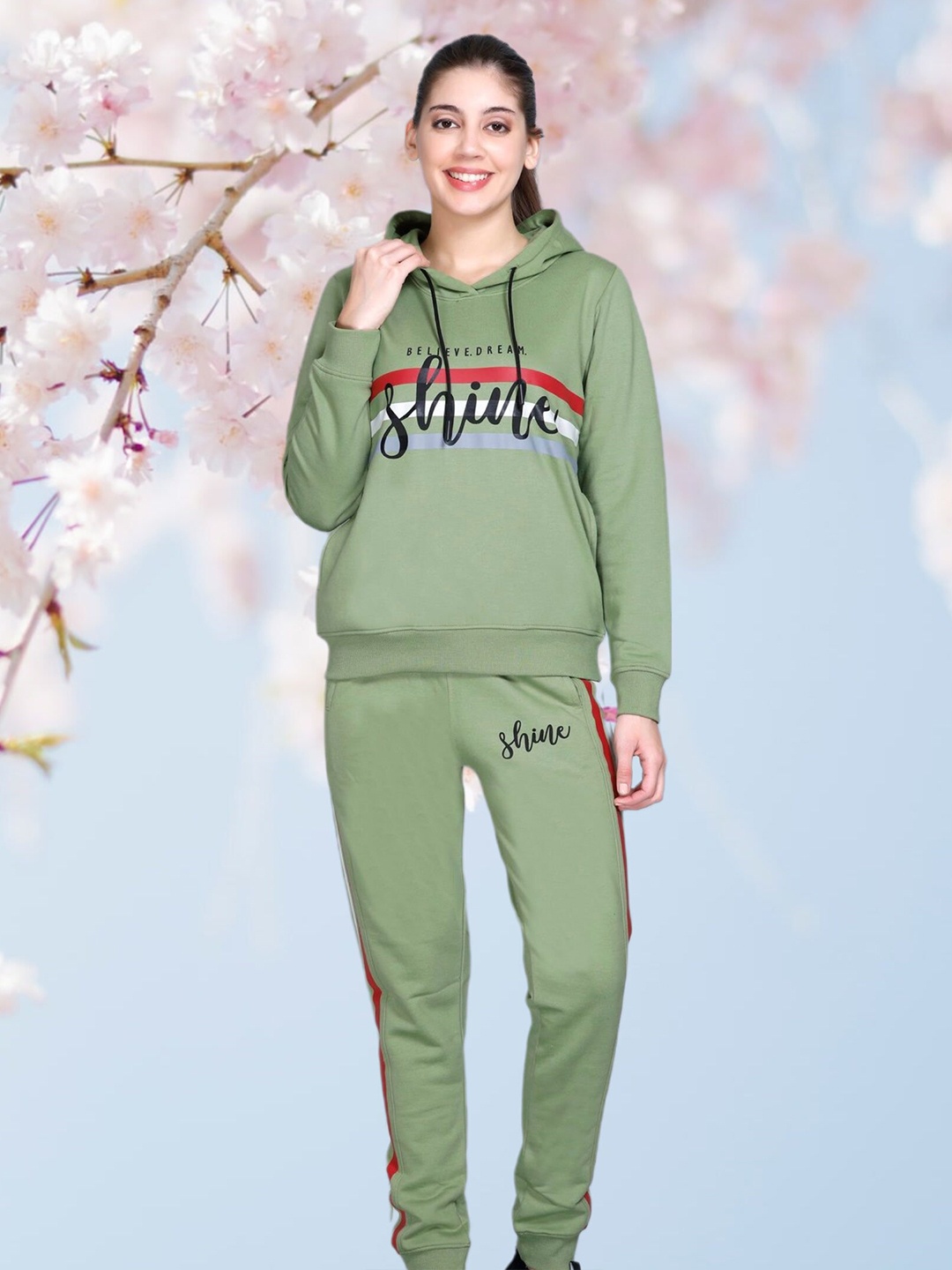 

WILD WEST Typography Printed Hooded Fleece Cotton Sweatshirt With Joggers, Green
