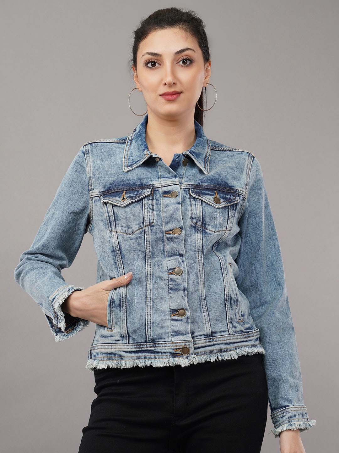 

The Roadster Lifestyle Co. Blue Washed Spread Collar Cotton Denim Jacket