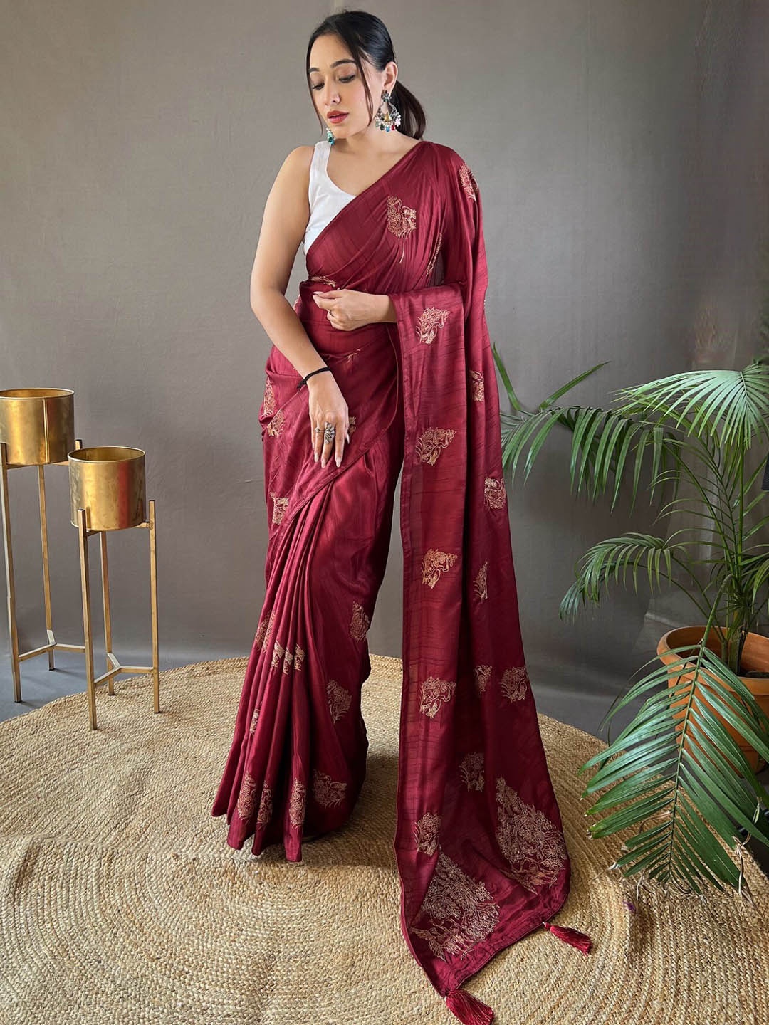 

LeeliPeeri Designer Ethnic Motifs Woven Design Zari Embroidered Saree, Maroon