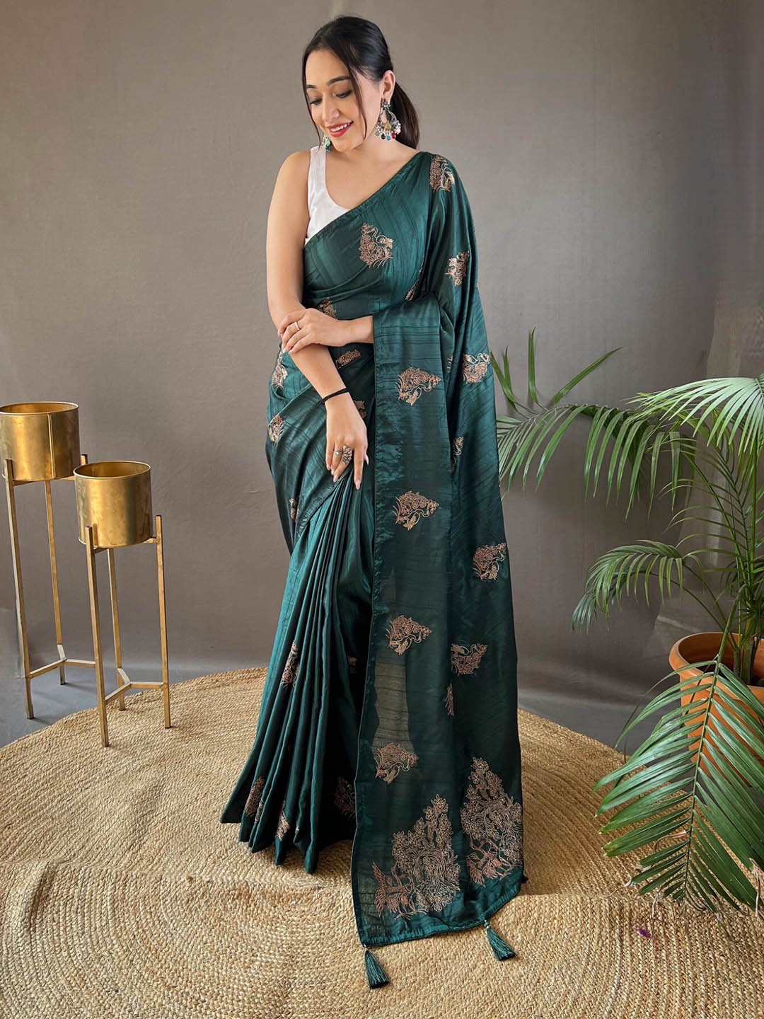 

LeeliPeeri Designer Ethnic Motifs Woven Design Zari Embroidered Saree, Green