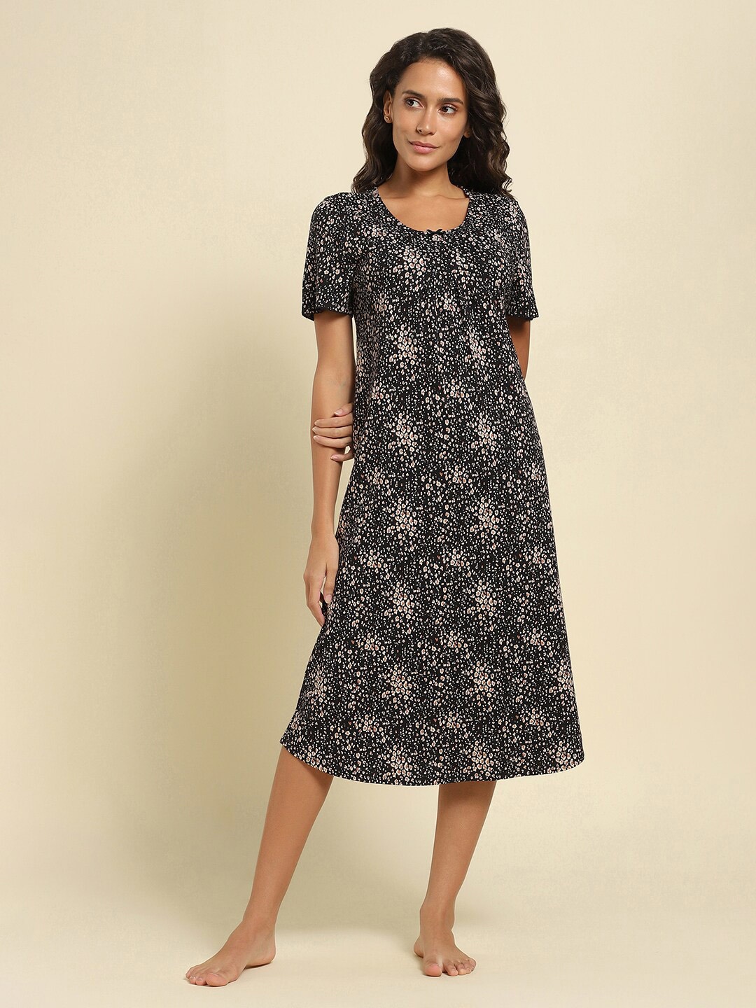 

Van Heusen Abstract Printed Pure Cotton Midi Nightdress, Black