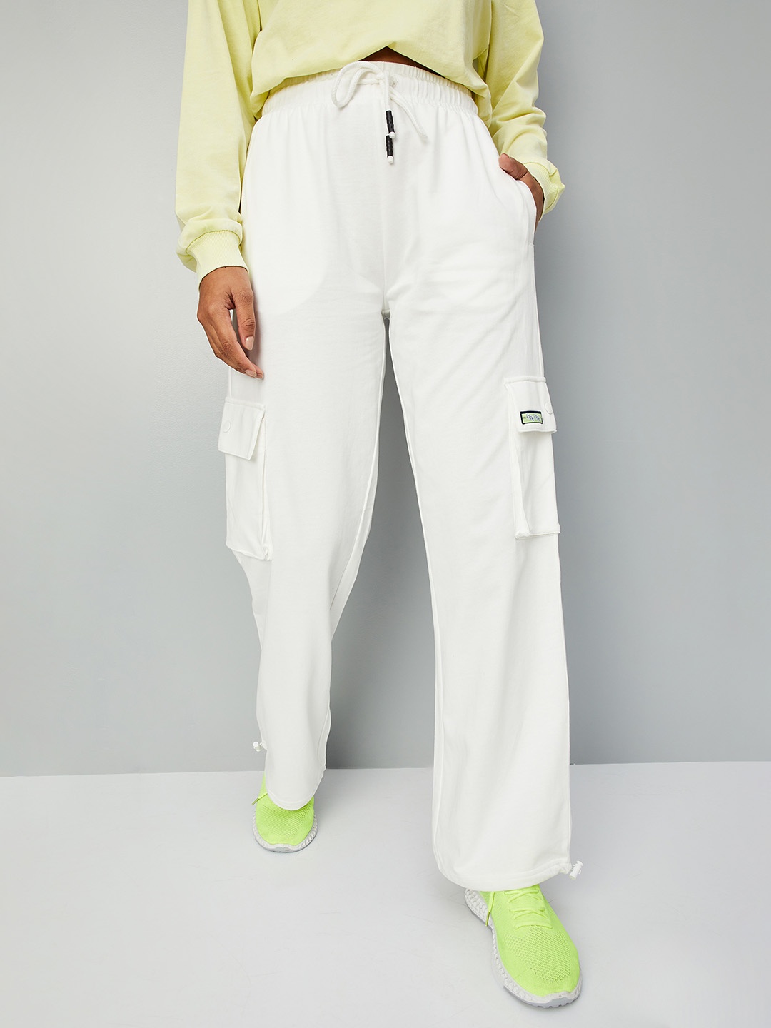 

max Women Pure Cotton Mid-Rise Track Pants, Off white