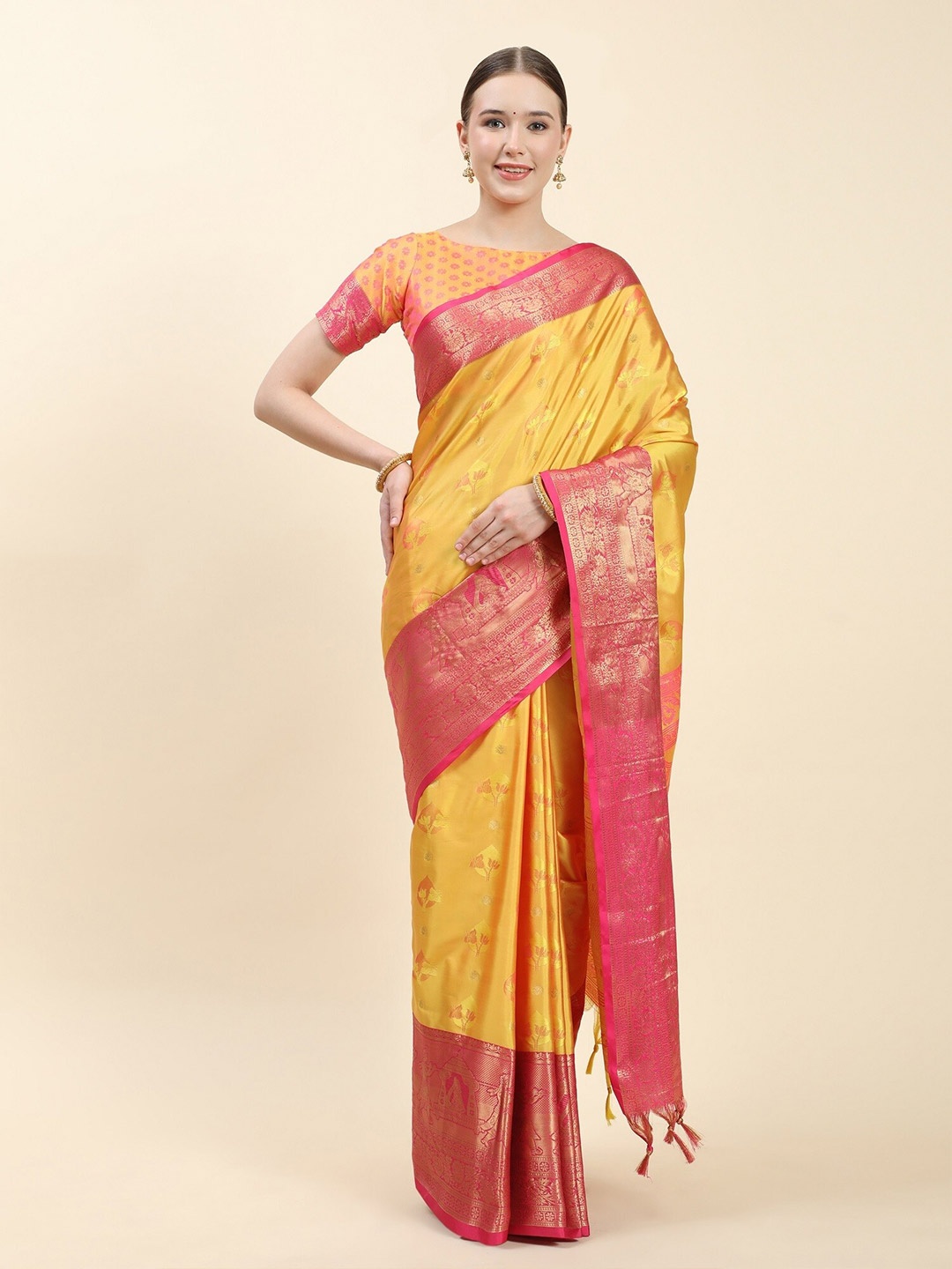 

NOISE Woven Design Zari Pure Silk Kanjeevaram Saree, Yellow