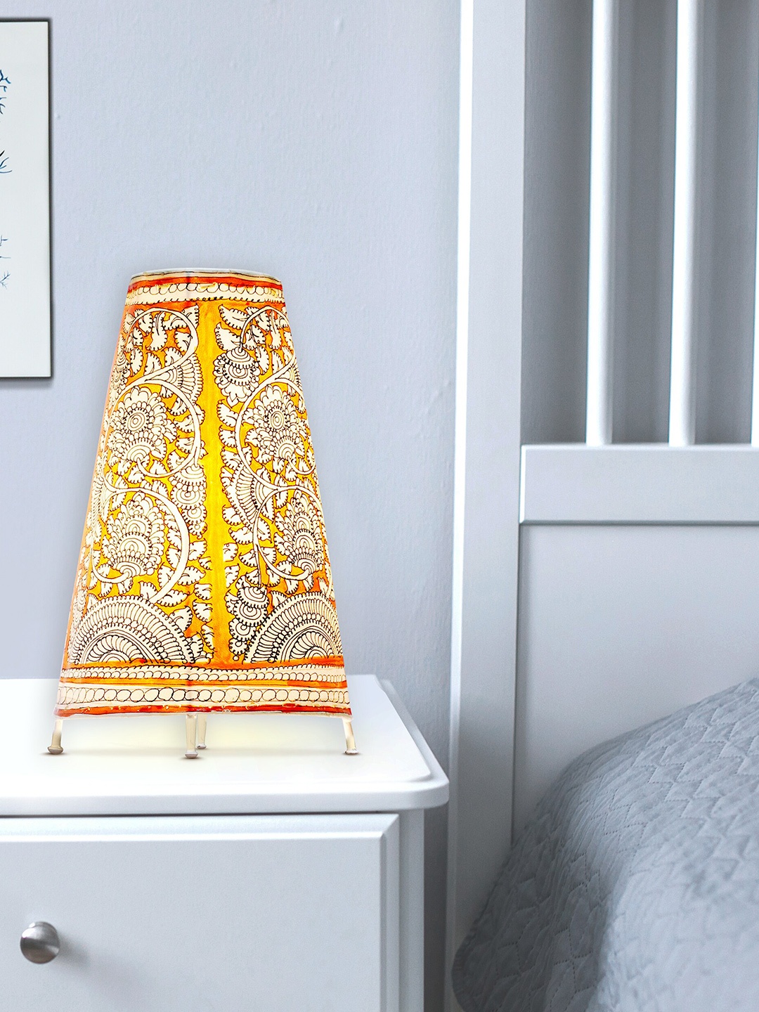 

ARTDARSHAN Yellow & White Painted Leather Table Lamp With Holder