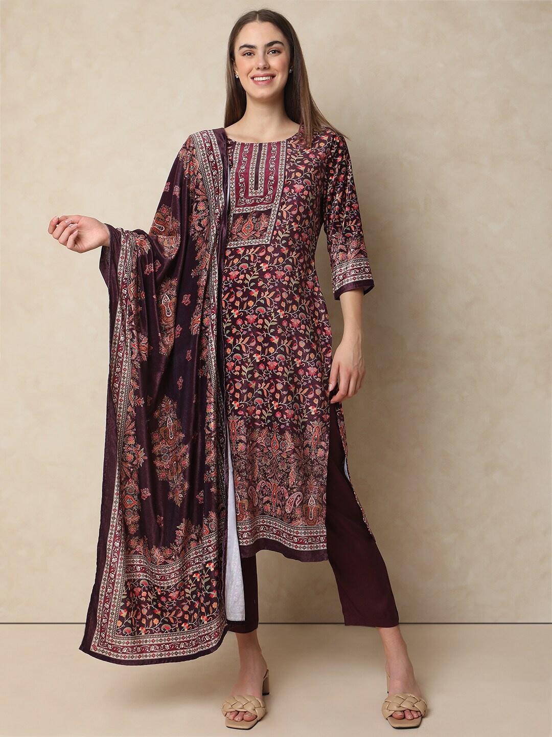 

Indifusion Floral Printed Velvet Straight Kurta With Trousers & Dupatta, Maroon