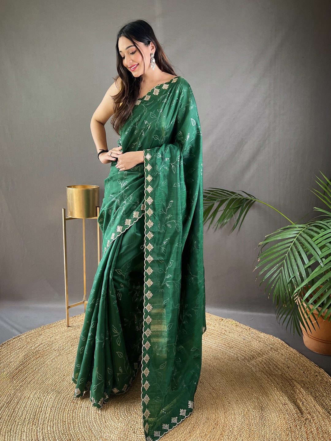 

LeeliPeeri Designer Floral Embroidered Silk Saree, Green