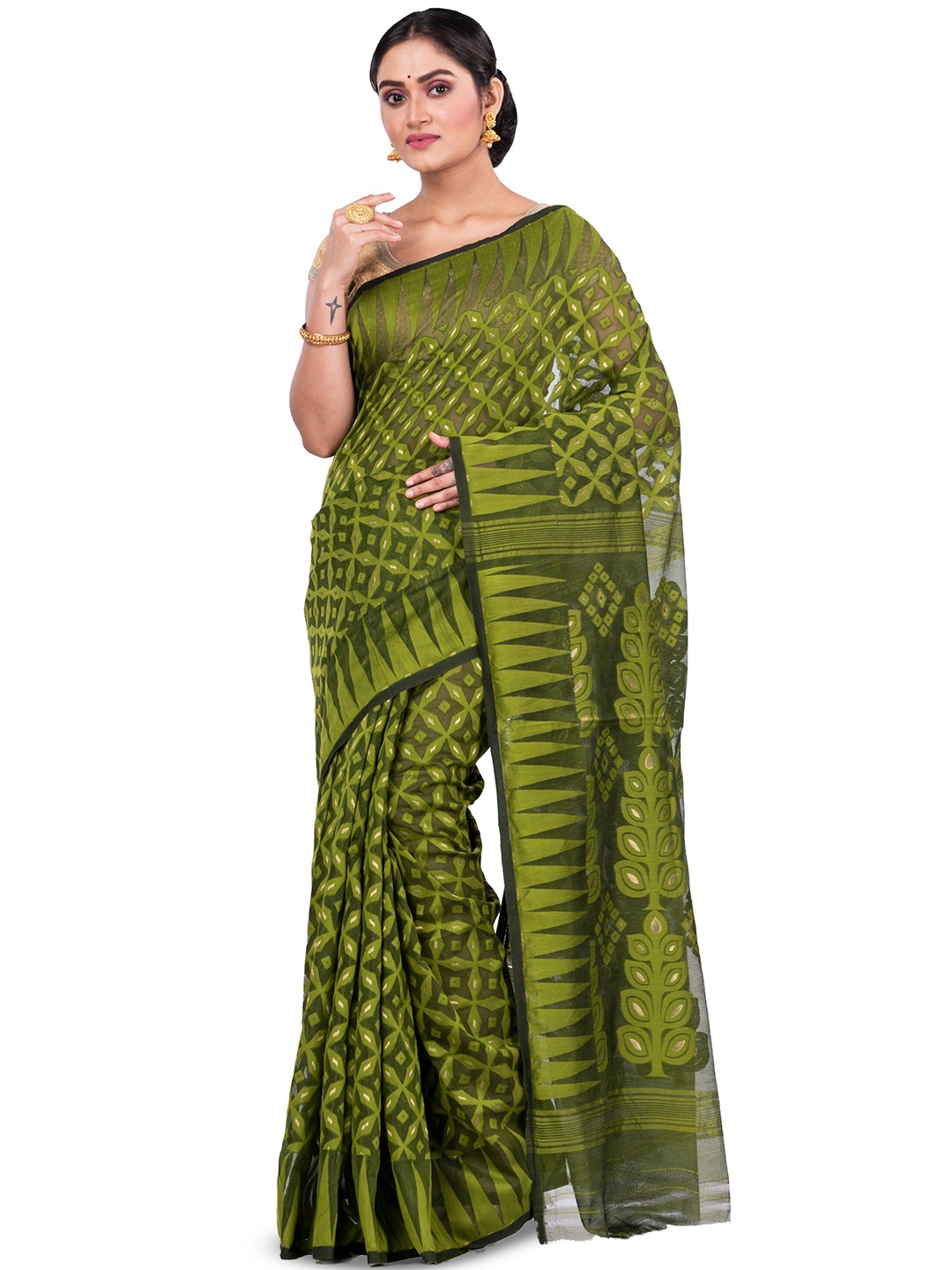 

PuJoy Geometric Woven Design Jamdani Saree, Green