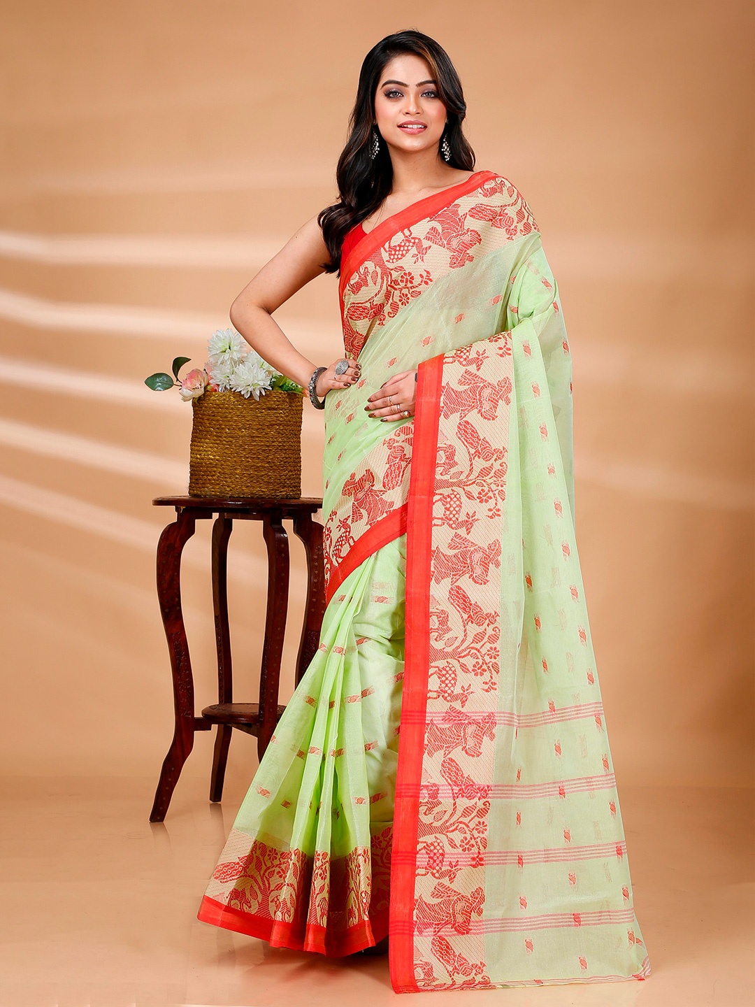 

PuJoy Ethnic Motifs Woven Design Pure Cotton Taant Saree, Green