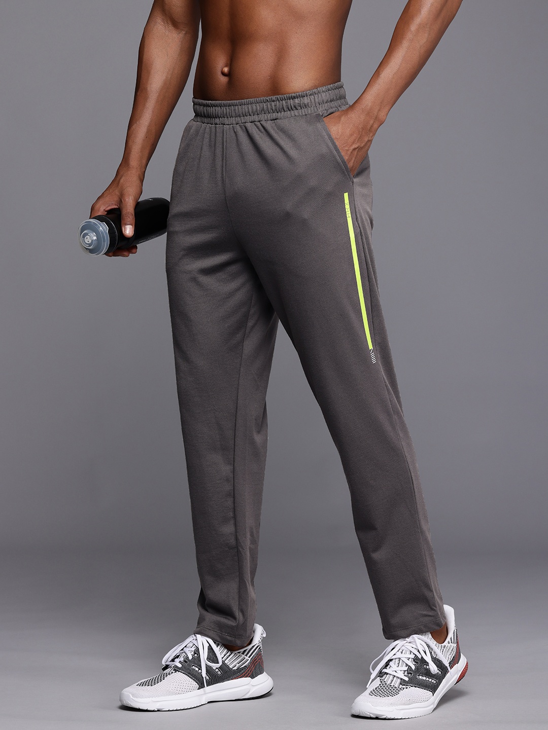 

HRX by Hrithik Roshan Men Rapid Dry & Antimicrobial Finish Training Track Pants, Grey