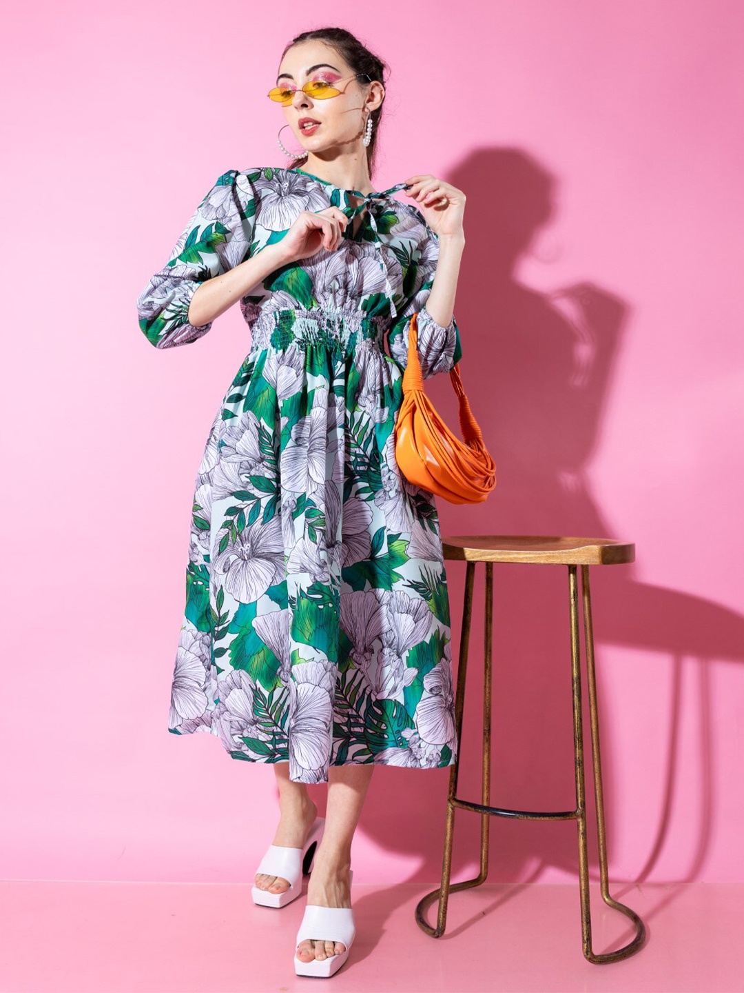 

Stylecast X Hersheinbox Grey & Green Floral Printed Cotton Puff Sleeve A-Line Midi Dress