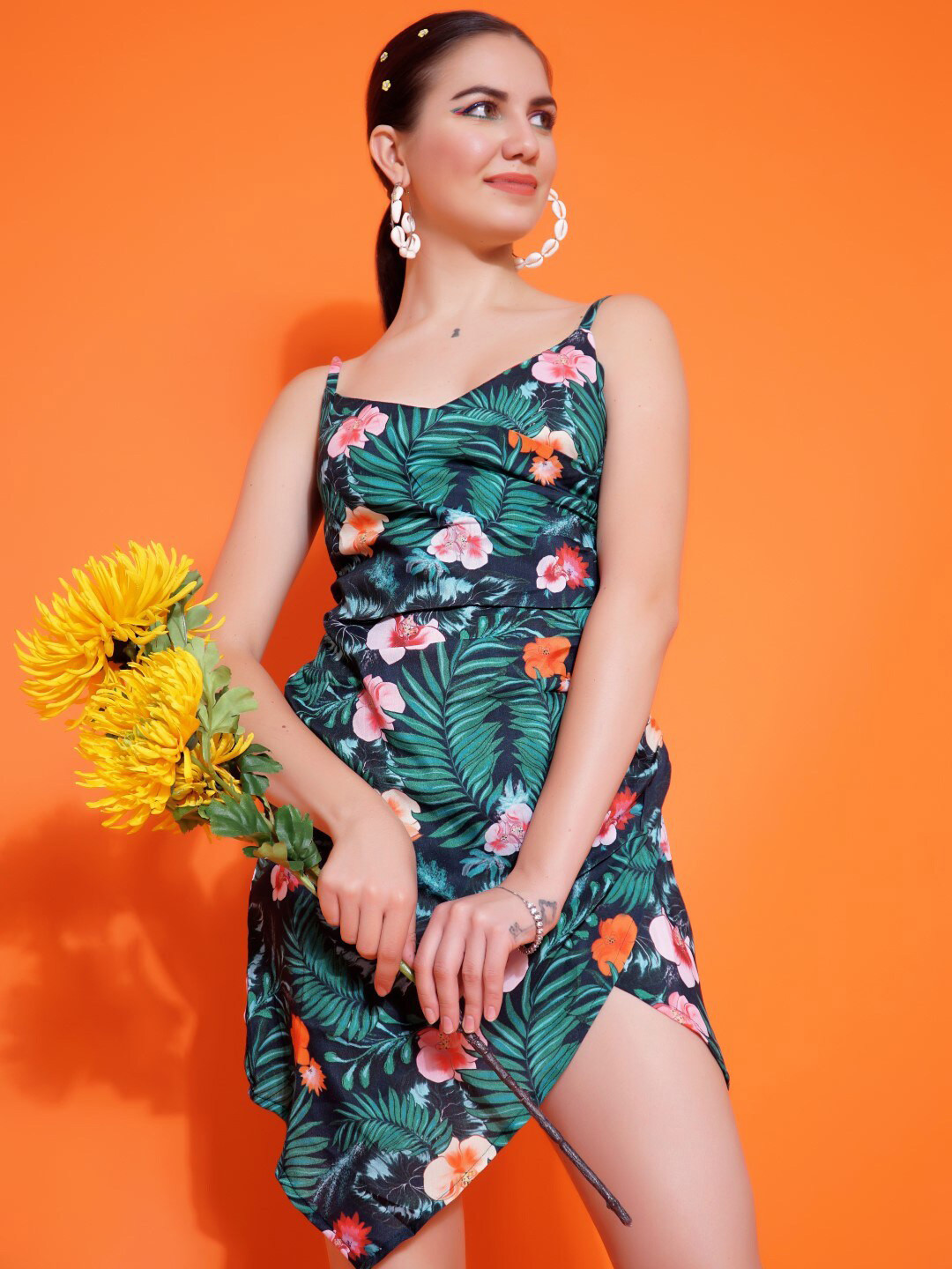 

Stylecast X Hersheinbox Green Floral Print Satin Sheath Midi Dress