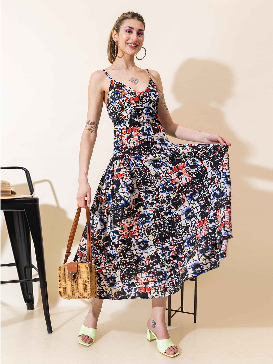 

Stylecast X Hersheinbox Abstract Printed Shoulder Straps Fit & Flare Midi Dress, Black
