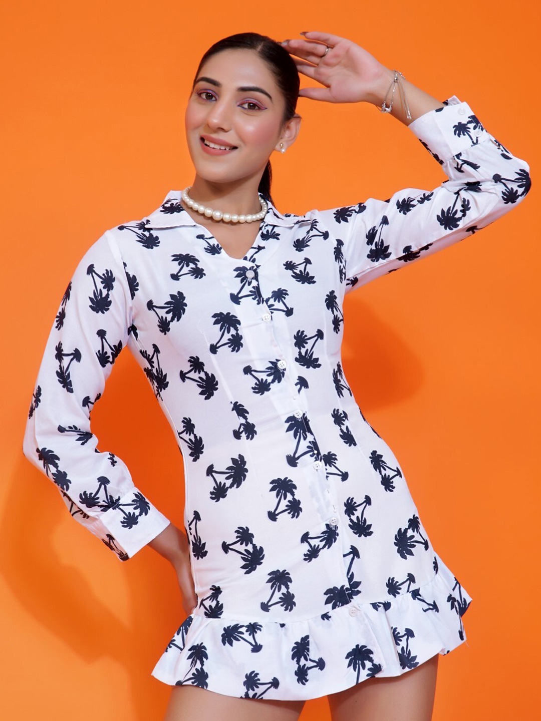 

Stylecast X Hersheinbox White & Navy Blue Floral Printed Cuffed Sleeves Shirt Mini Dress