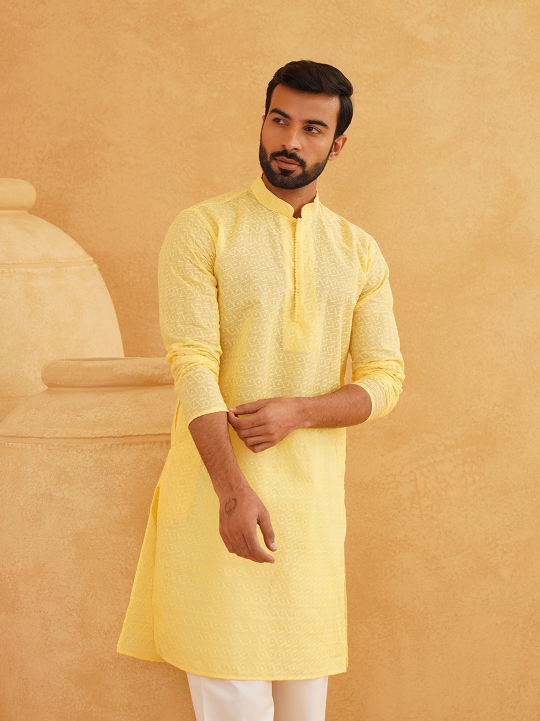 

SOJANYA Geometric Embroidered Pure Cotton Straight Kurta, Yellow
