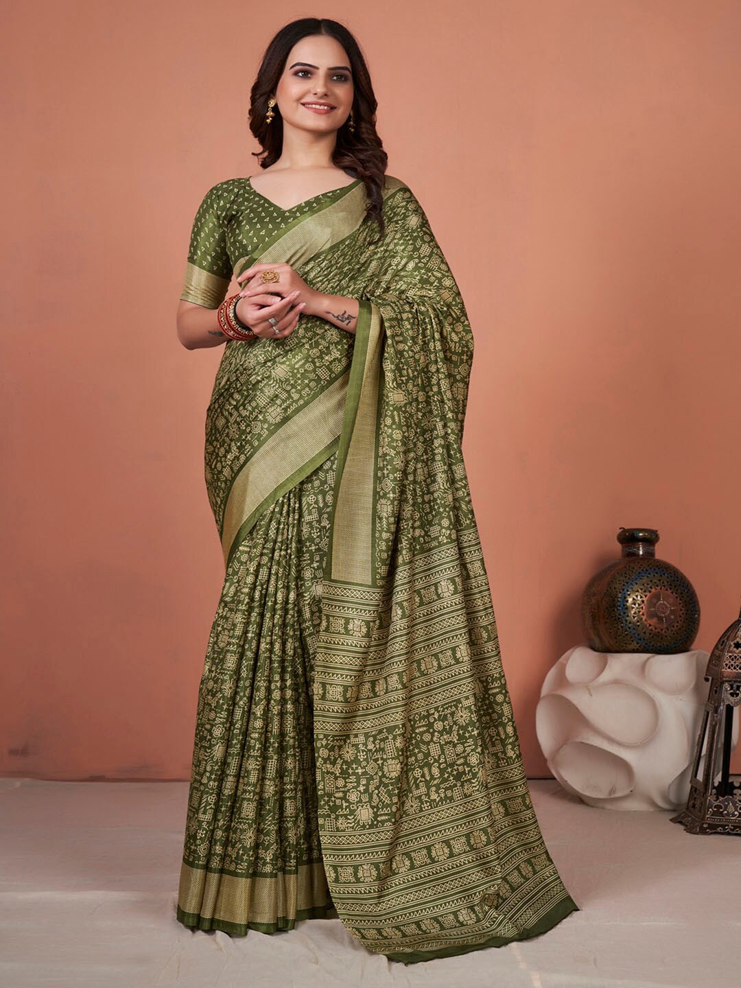 

KALINI Ethnic Motifs Printed Saree, Olive